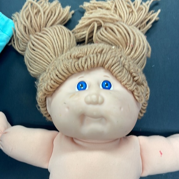1982 cabbage patch doll - Picture 2 of 4